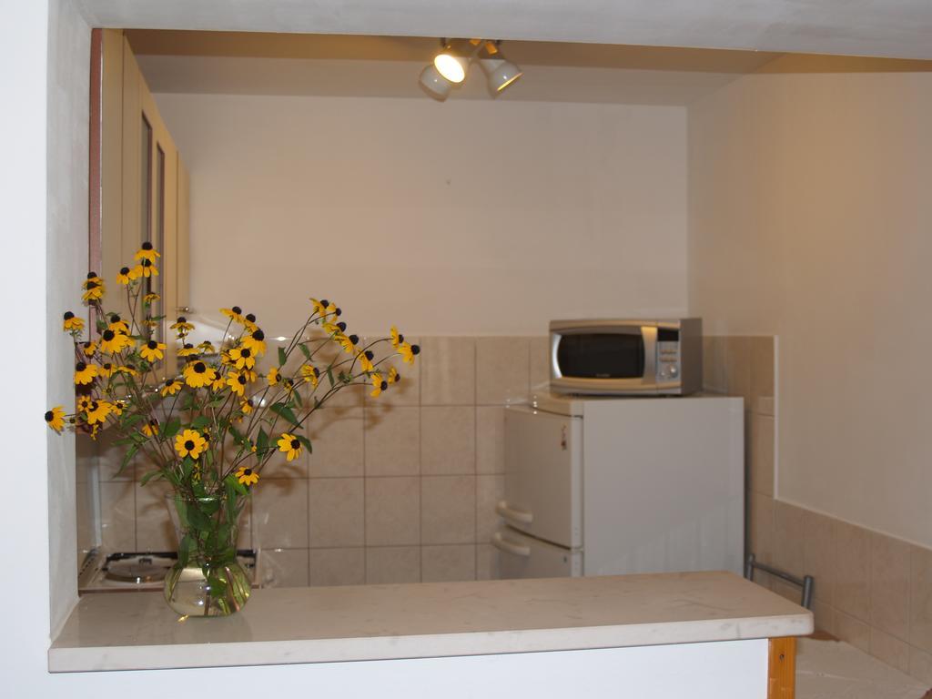 Apartments Pharia Jelsa  Room photo
