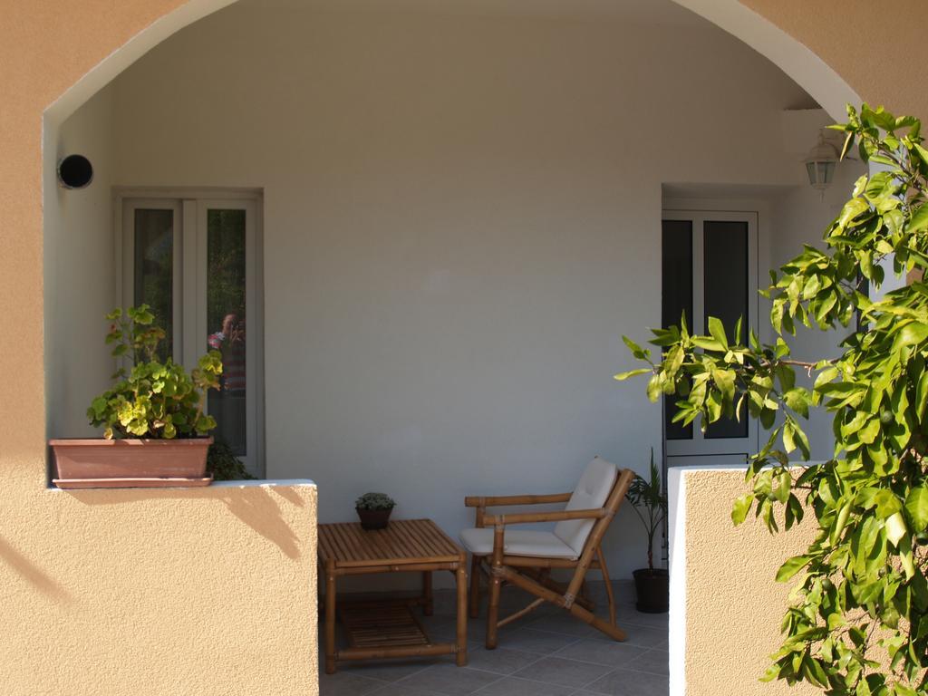 Apartments Pharia Jelsa  Room photo